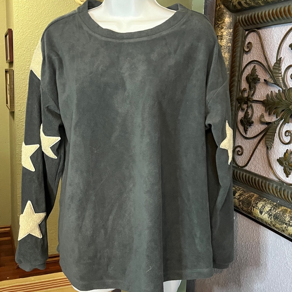 EUC Kori Grey Fleece Sweatshirt with appliqué Stars Sz S💙